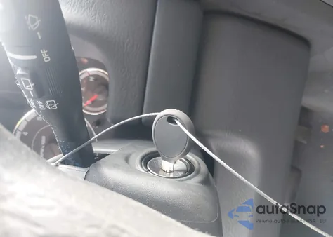 2005 Jeep Liberty Limited Edition z USA, uszkodzony, nr VIN 1J4GK58K05W606845